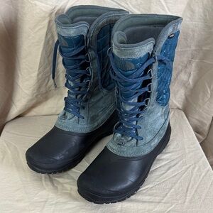 The North Face thermoball utility mid boot women’s size 10